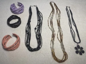 Lote de 3 collares y 3 pulseras envolventes con cuentas de semillas - Imagen 1 de 10