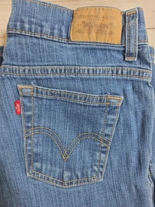 Pantalones de mezclilla Levis 550 relajados corte bota para mujer talla 6 azul lavado medio - Imagen 1 de 8