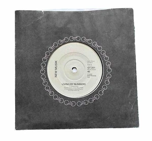 E182, Living By Numbers, New Music, 7” 45rpm Single Excellent Condition - Picture 1 of 4
