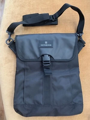 Bolsa tiracolo preta para laptop Victorinox Swiss Army Sachel - Imagem 1 de 2