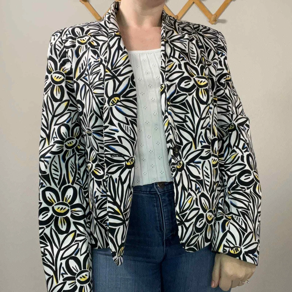 Chaqueta Blazer Jones Wear Elastizada Blanca Floral Foto 1 de 4