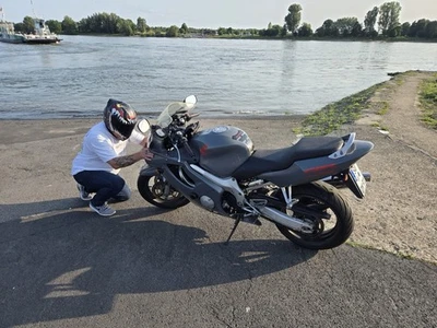 Honda CBR 600 F  PC35 - Bild 1 von 4