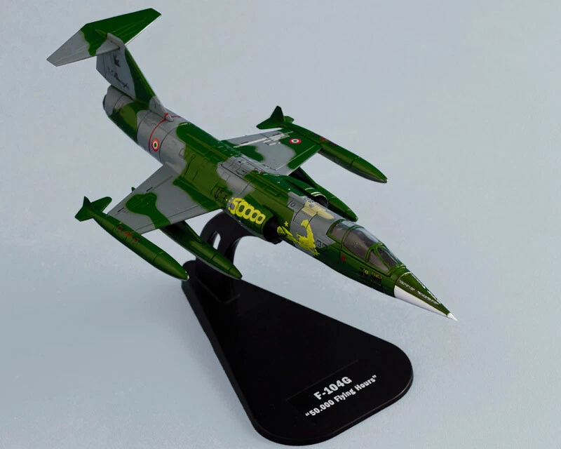 Italeri #48109 1/100 F-104G "50.000 horas de vuelo Foto 1 de 1