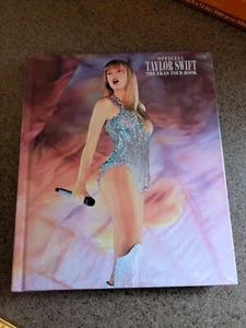 Libro Oficial Taylor Swift Eras Tour Nuevo Objetivo Exclusivo Precintado  - Imagen 1 de 5