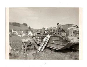 WWII (WW2) Original Photo Military Amphibious Vehicle (DUCK/DUKW?) 1940s (READ) - Picture 1 of 4