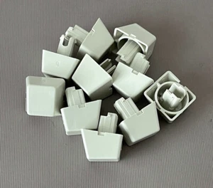 Cantidad 10 Teclado IBM Modelo M Tecla en Blanco Vástago Perla (Beige Claro) Keystems Genuinos - Imagen 1 de 2