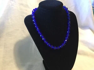 41 Hellblau Kobalt Facettiert Rund Glasperlen 10 mm Strang Hergestellt Tschechien  - Bild 1 von 3