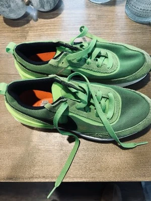 Nike Waffle One verde eléctrico  Foto 1 de 3