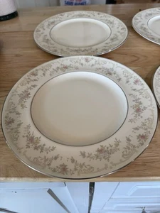 Royal Doulton China Diana Romance Collection Dinner Plates 10 1/2” Set Of 4 - Picture 1 of 4