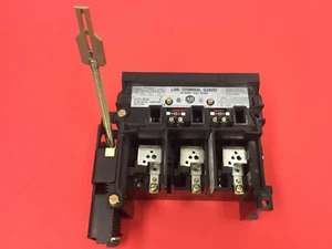 Allen-Bradley - P/N: 1494V-DS30 - Line Terminal Guard - Picture 1 of 6