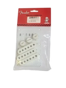 NEW - Fender Strat Accessory Kit - WHITE, 099-1362-000 - Picture 1 of 4
