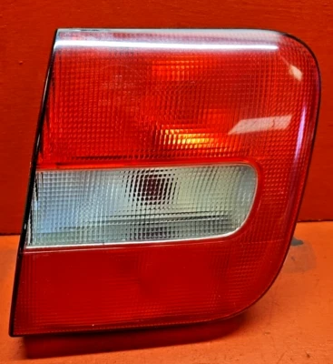 1998 - 2000 Volvo S70 внутренний правый пассажирской стороне тормозной задний фонарь лампа 9157009 - Изображение 1 из 4