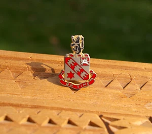 WWII US Army 11th Field Crest On Time Fighting Lion 1" Enamel Pin Pinback - Picture 1 of 3