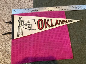 Vintage Oklahoma The Sooner State SOUVENIR Wimpel Ölbohrgerät SCHNELLER VERSAND - Bild 1 von 4