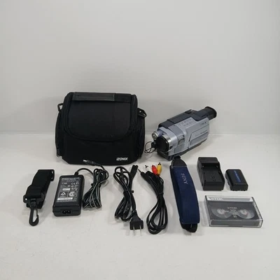 Sony Handycam DCR-TRV250  Digital 8 Camcorder With Nightshot Tested & Works - Image 1 of 4