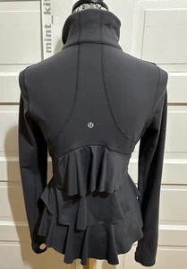 Rare🌟Lululemon Yogi Dance Jacket Size 6 Ruffles Coal Grey EUC - Picture 1 of 6