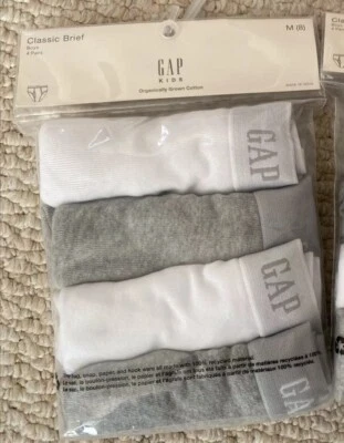NWT GAP KIDS 1 Packs Boys Organic Cotton Briefs 4-Pack)-size Medium (8) - Image 1 of 3