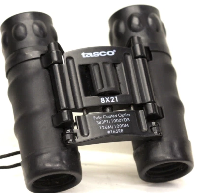 Tasco ...8 x 21....binoculars...165RB .... bright and  clear...true pocket optic - Image 1 of 3