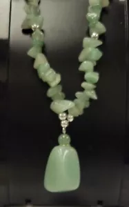 Green Adventurine Beaded Necklace 16" - Picture 1 of 8
