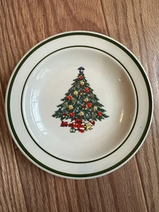 Vintage Christmas Tree 6 1/2 Inch Stoneware Salad/ BreadR eplacement Plates - Picture 1 of 3