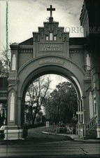 Arco de foto imprensa 1988 No Cemitério Do Calvário Off West Blue mound Road-mjx97849