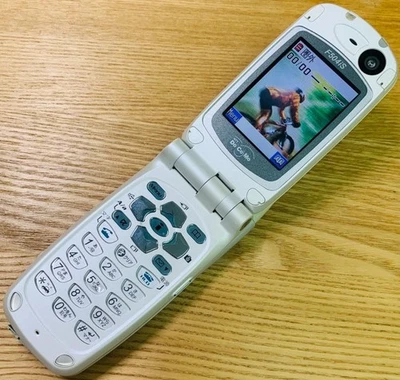 Fujitsu 661 Docomo Mova F504Is Teléfono Abatible Japonés Garakei Keitai Retro Foto 1 de 4