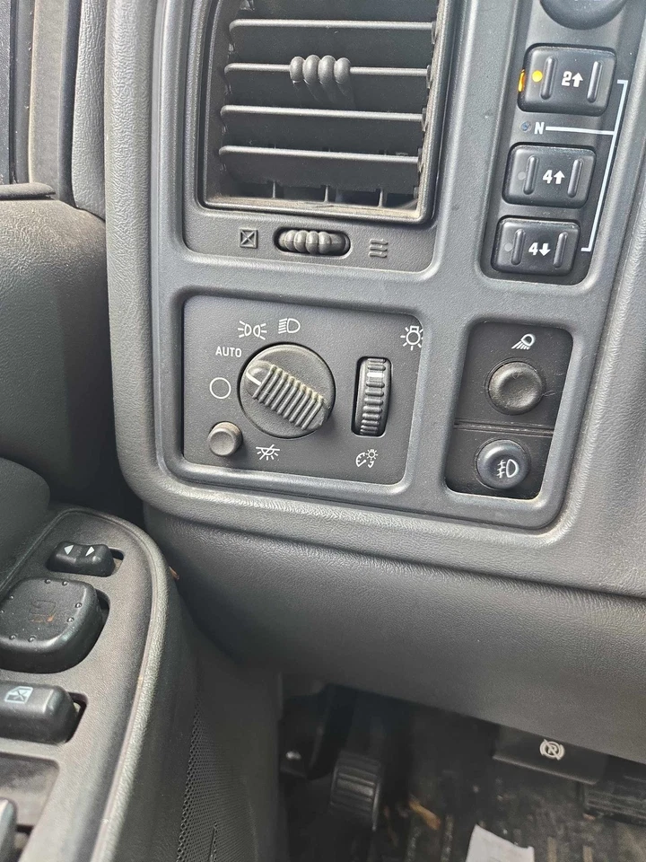 Interruptor de faros (dash Mtd) CHEVY SILVERADO 1500 03 04 05 06 07 Foto 1 de 1
