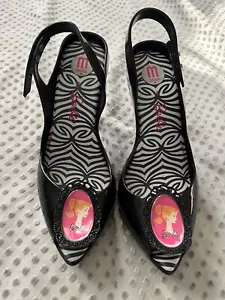 Melissa Lady Dragon Barbie schwarze Absätze Peep Toe Damenschuhe Gr. 6 neu mit Etikett - Bild 1 von 6