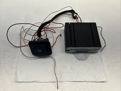 OEM Power Inverter & Outlet Connector 2006-2011 Mercedes Benz ML350 A2049820020 - Image 1 of 4