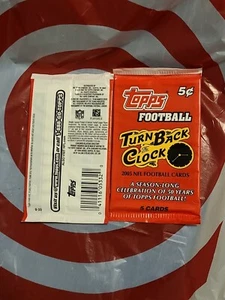 2005 TOPPS FOOTBALL TURN BACK THE CLOCK FOOTBALL CARDS LOT OF 2 PACKS TOM BRADY? - Picture 1 of 5