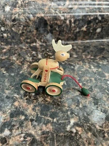 Vintage 1986 Hallmark Wooden Reindeer Christmas Ornament Wood Moving Pull Along - Picture 1 of 4