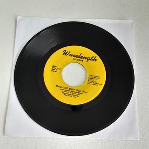 UNTOUCHABLE MACHINE SHOP Machine Shop Part 1 Part 2 FUNK 7" Wavelength HEAR - Imagen 1 de 2