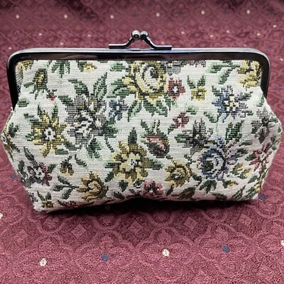 CARO BY MUNDI VINTAGE WOMEN'S TAPESTRY CLUTCH PURSE WITH FLORAL PRINT - Image 1 of 4