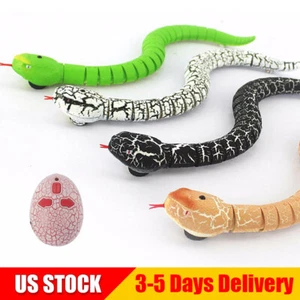 Remote Control Snake Rattlesnake Animal Trick Terrifying Mischief Random US, - Picture 1 of 14