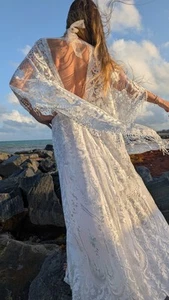 Sample Sale Bohemian Wedding Dress SZ XL Boho Lace Wedding Dress Beach Wedding - Picture 1 of 7