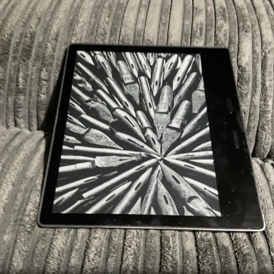 Amazon Kindle Oasis KO3 (10th generation) LTE (4G), WiFi, 32GB, Warm Light. 7” - Image 1 of 4