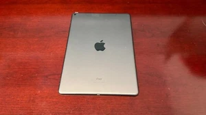 iPad Air (3rd Gen ) 64GB, Wi-Fi+4G, 10.5" Space Gray - SCREEN HALO - Picture 1 of 8