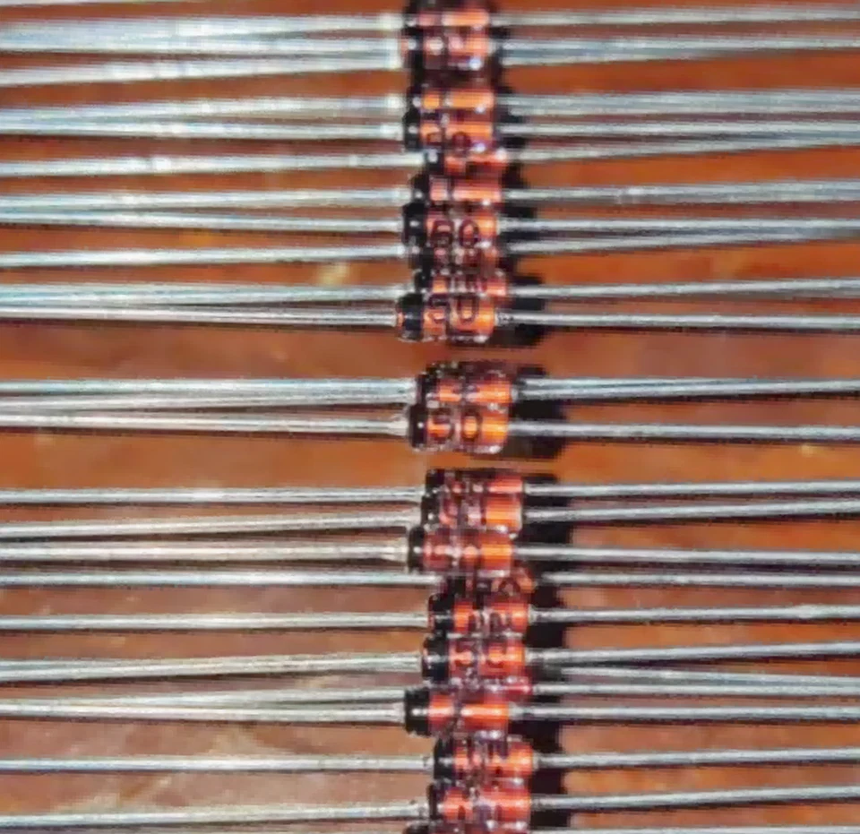 50件装1N4152二极管DO-35 FSC#DS105 — 第 1/1 张图片