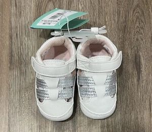 2x Surprize Stride Rite Baby 6-12 Months Soft Sole Shoes White Silver KELLYN - Picture 1 of 5