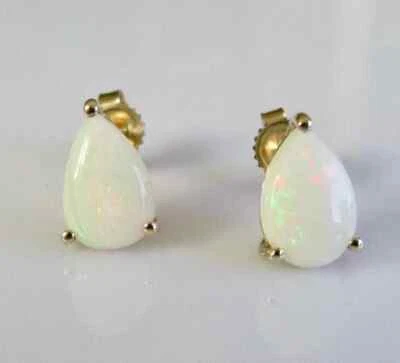 Aretes enchapados en oro amarillo de 14 quilates con corte de pera de ópalo de fuego natural de 2,10 quilates Foto 1 de 4
