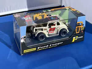 Coche Ranura Pioneer P081 Legends Racer Ford Cupé #30 1/32. - Imagen 1 de 1