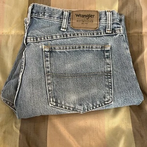 Wrangler Authentics WORK Jeans Mens Size 36x32 Blue Denim Straight Leg - Picture 1 of 10