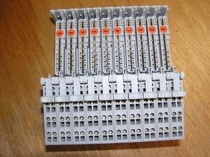 Lot of 10 Hitachi RIO-BSC Mounting Base 95739401 + Terminal Block 95735801 used - Picture 1 of 6