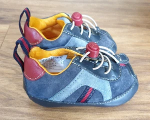 Boys CLARKS Size UK 2.5 G Infant - Picture 1 of 6