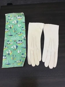 Vintage Washable Doeskin Gloves H.A. & E. Smith. Ltd Bermuda Size 7 1/2 Ladies - Picture 1 of 6