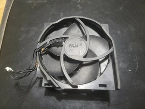 XBOX ONE S FAN AND X-CLAMP - Picture 1 of 2