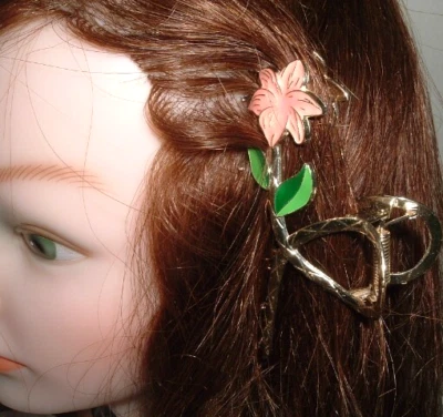 LARGE PINK LILY PONYTAIL OR BUN HAIR CLAW CLIP 4" NWT - Image 1 of 3