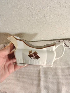 ANTIQUE TEA LEAF IRONSTONE GRAVY BOAT EXCELLENT CONDITION ENGLAND - Picture 1 of 7