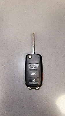 Llave abatible remota OEM Volkswagen Jetta/Passat 2017-2019 Foto 1 de 4
