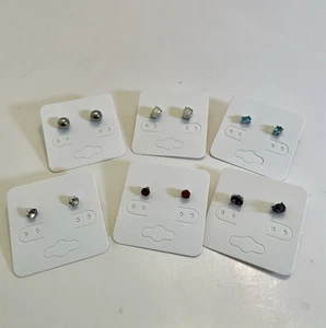 Orecchini coppia 6 piccoli orecchini a perno tondo post multi colori e misure assortite - Foto 1 di 11